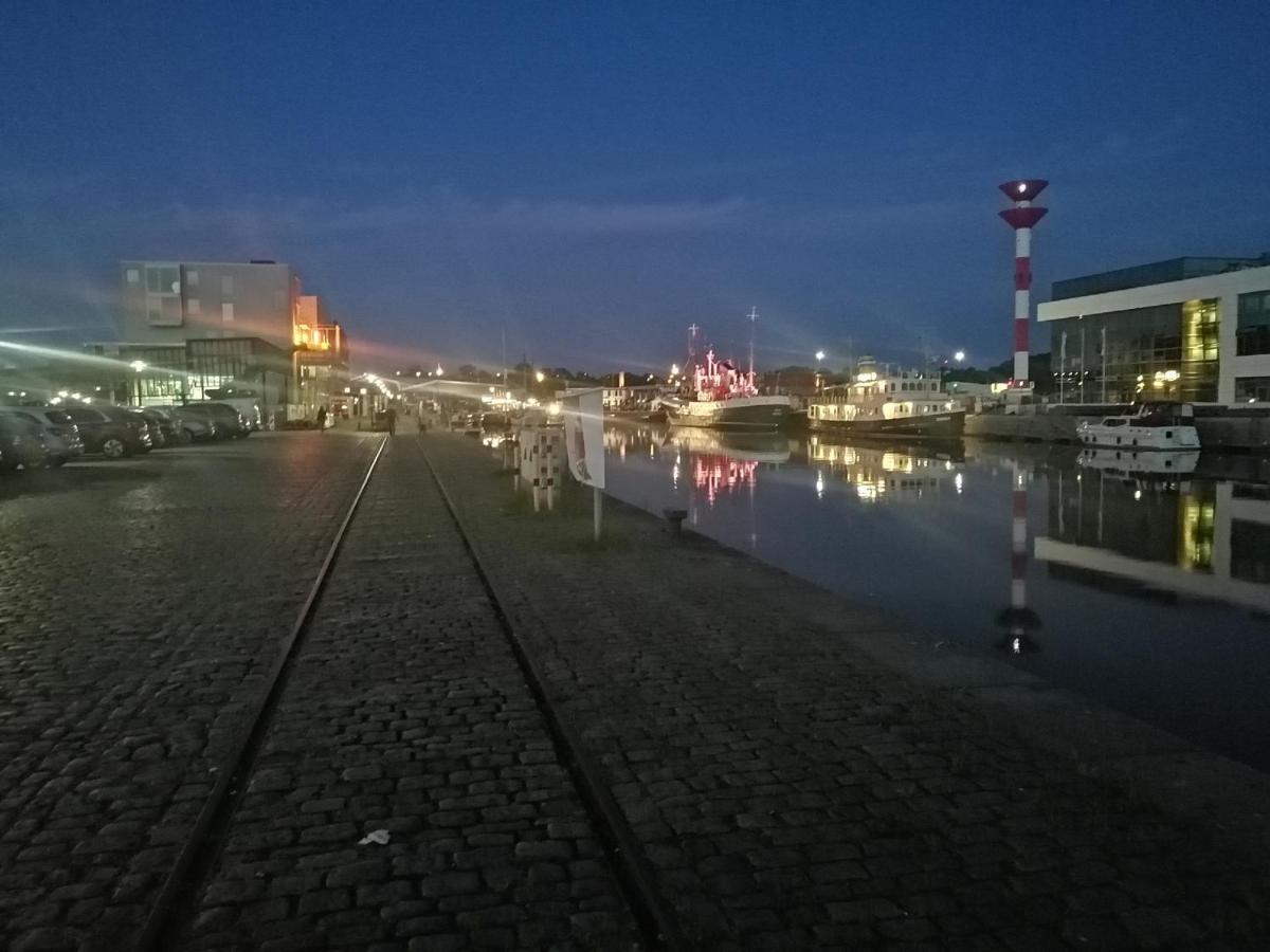 Familien Fewo Wohnung 1 Mit Kinder Spielecke Erdgeschoss An Der Muhle Am Wochenmarkt Bremerhaven Esterno foto