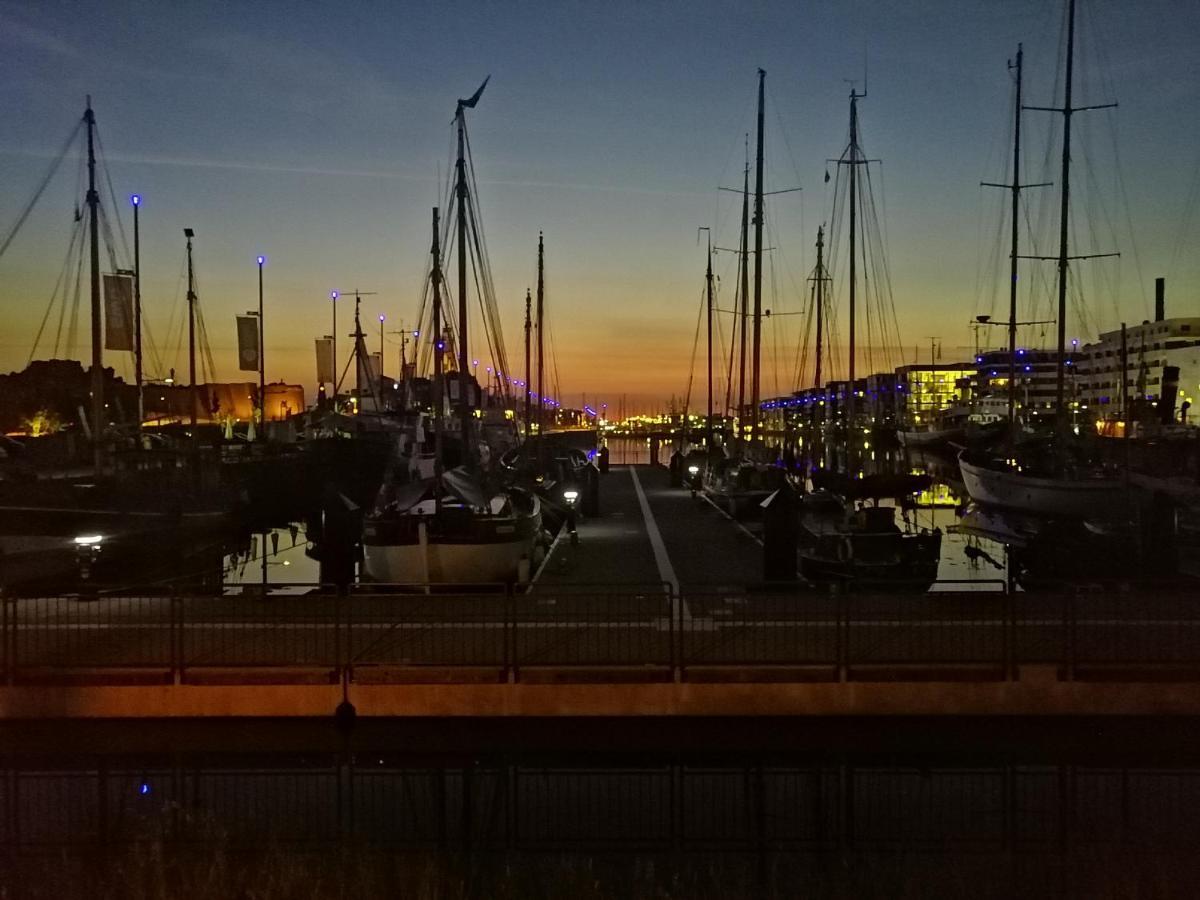Familien Fewo Wohnung 1 Mit Kinder Spielecke Erdgeschoss An Der Muhle Am Wochenmarkt Bremerhaven Esterno foto